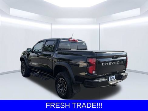 Used 2025 Chevrolet Colorado ZR2 w/ Technology Package AWD/4WD image 5