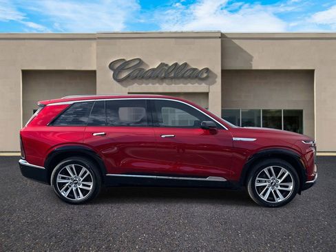 New 2026 Cadillac Vistiq Luxury image 2