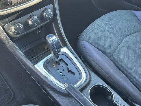 Used 2012 Chrysler 200 Touring image 20