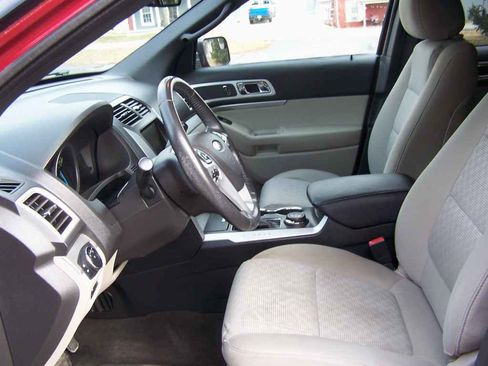 Used 2015 Ford Explorer XLT w/ Equipment Group 201B image 7