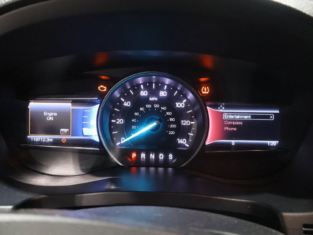 Used 2016 Ford Explorer XLT w/ Equipment Group 201A AWD/4WD image 40