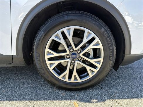 Used 2020 Ford Escape SEL image 12