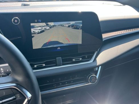 Used 2025 Chevrolet Equinox LT FWD image 20