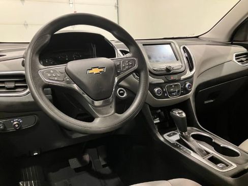 Used 2020 Chevrolet Equinox LS image 31