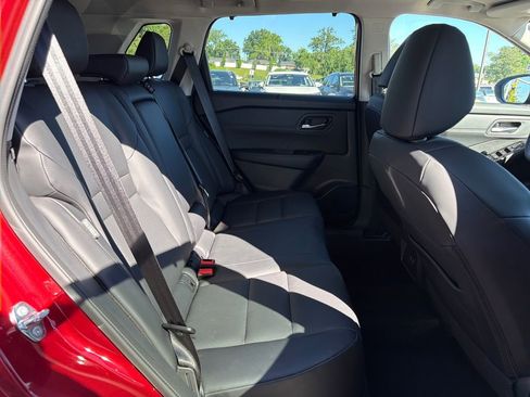 Used 2025 Nissan Rogue SV w/ SV Premium Package FWD image 42