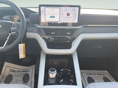New 2026 Ford Explorer Platinum w/ LUX Leather Package image 15