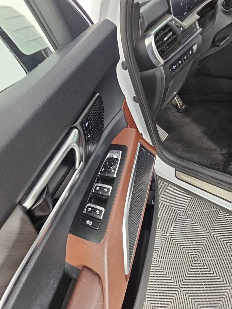 Used 2023 Kia Telluride SX Prestige AWD/4WD image 30