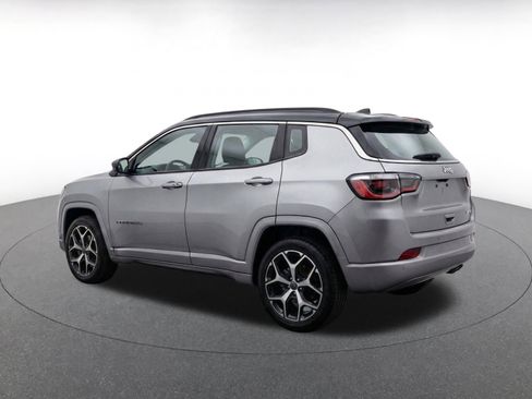 Used 2025 Jeep Compass Limited AWD/4WD image 7