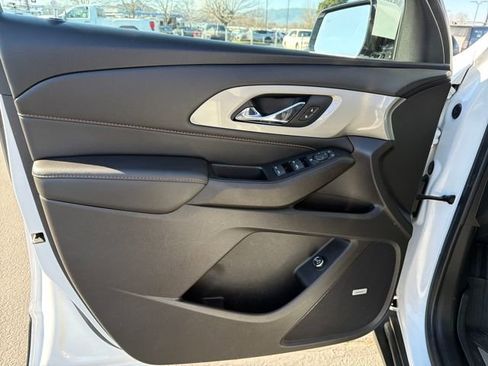 Used 2021 Chevrolet Traverse RS w/ LPO, Floor Liner Package image 3