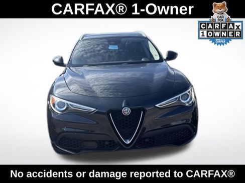 Used 2018 Alfa Romeo Stelvio AWD image 2