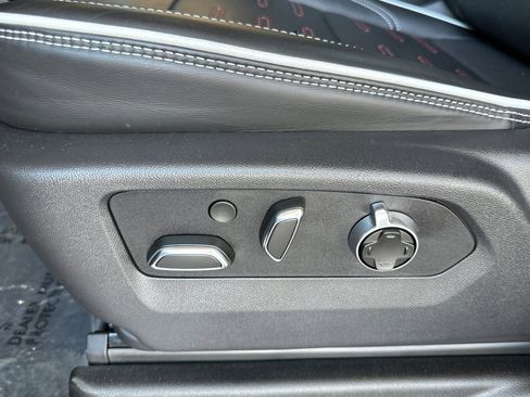 Certified 2025 GMC Yukon XL AT4 Ultimate AWD/4WD image 12