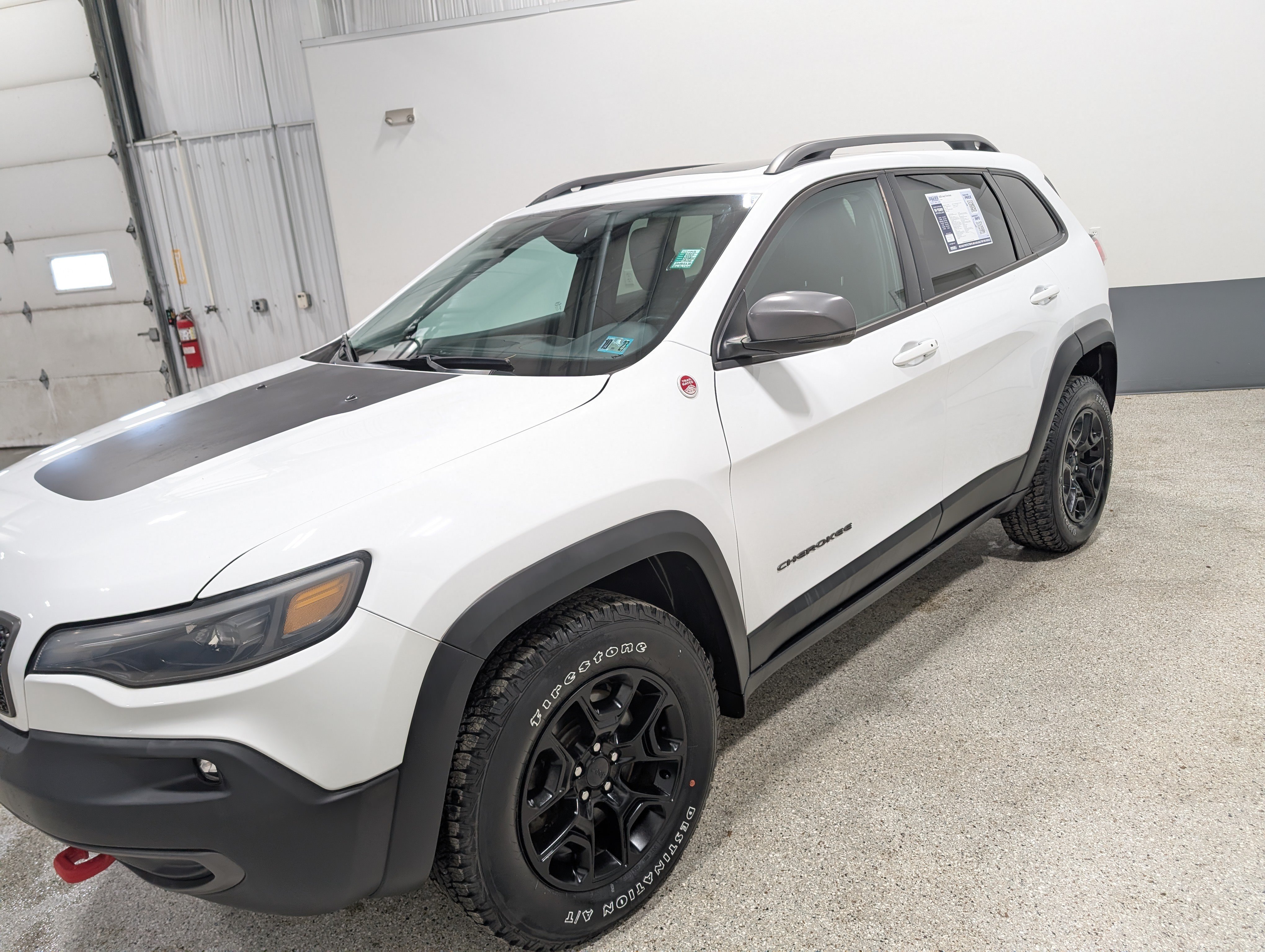 Used 2020 Jeep Cherokee Trailhawk w/ Comfort/Convenience Group AWD/4WD image 8