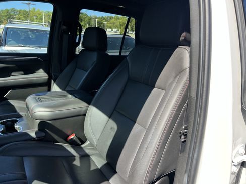 Used 2022 Chevrolet Tahoe RST w/ Luxury Package AWD/4WD image 16