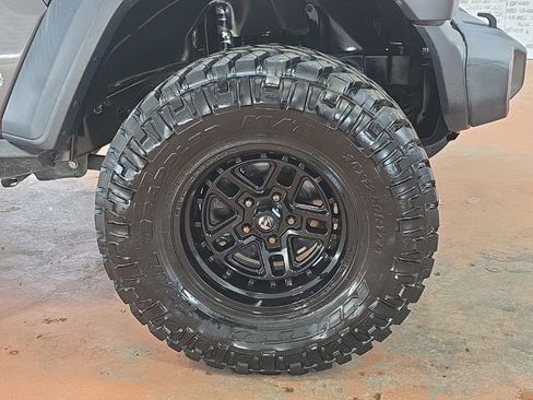 Used 2018 Jeep Wrangler Unlimited Sport S image 8