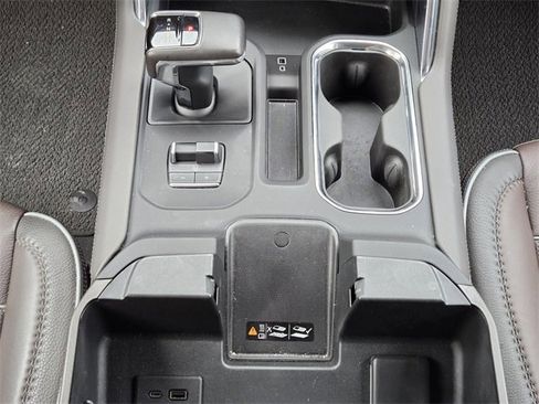 Used 2024 GMC Sierra 1500 Denali image 15