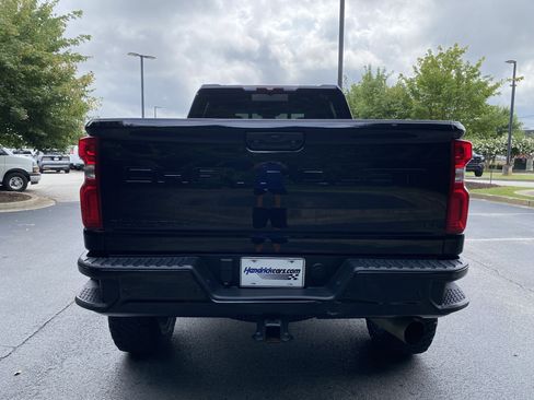 Used 2024 Chevrolet Silverado 3500 LT w/ Midnight Edition AWD/4WD image 8