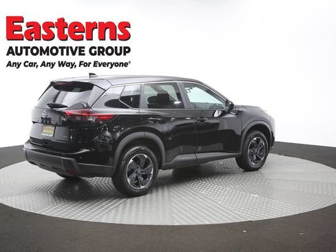 Used 2024 Nissan Rogue SV AWD/4WD image 41