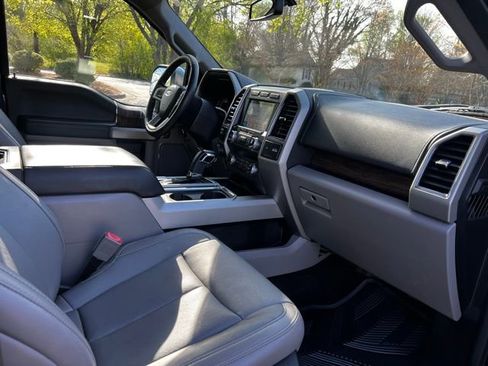 Used 2019 Ford F150 Lariat w/ Equipment Group 502A Luxury RWD image 23
