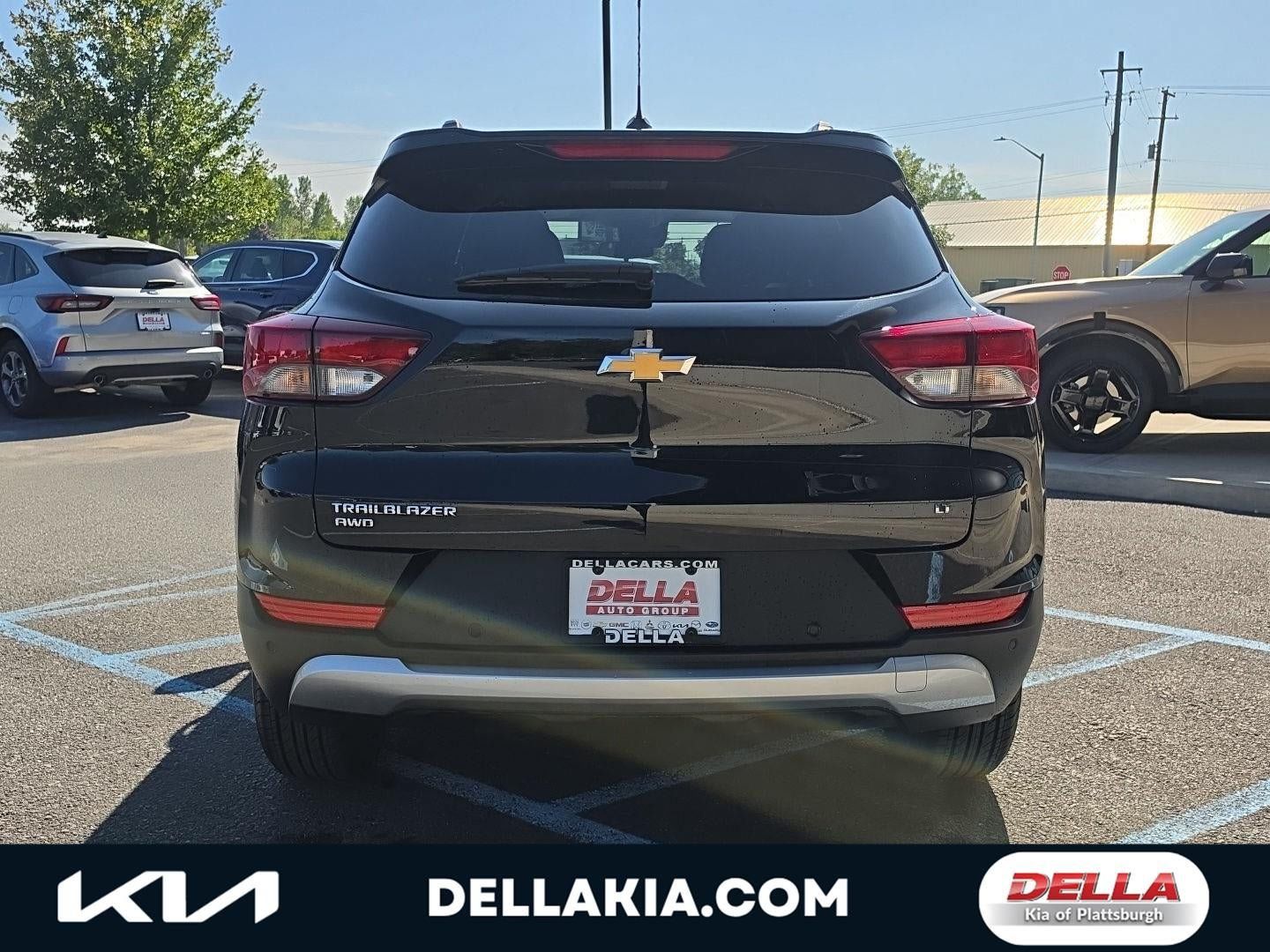 Used 2025 Chevrolet TrailBlazer LT w/ Driver Confidence Package AWD/4WD image 4