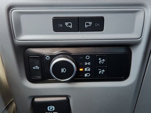 Used 2024 Ford F150 XLT w/ FX4 Off-Road Package image 17