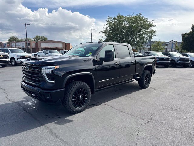 New 2026 Chevrolet Silverado 2500 High Country w/ Midnight Edition AWD/4WD image 3
