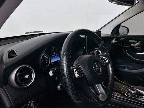 Used 2016 Mercedes-Benz GLC 300 4MATIC w/ Multimedia Package image 9