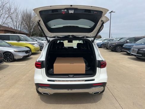 New 2026 Mercedes-Benz GLB 250 4MATIC image 9