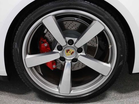 Certified 2024 Porsche 911 Targa 4S image 40