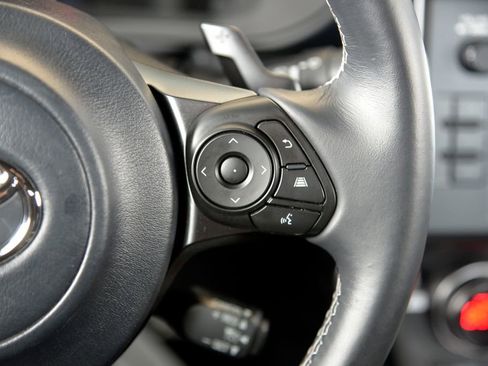 Used 2024 Toyota GR86 Premium image 23