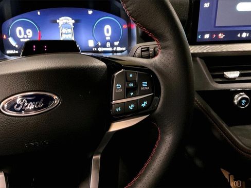 Certified 2025 Ford Explorer ST-Line w/ ST-Line Street Pack image 18