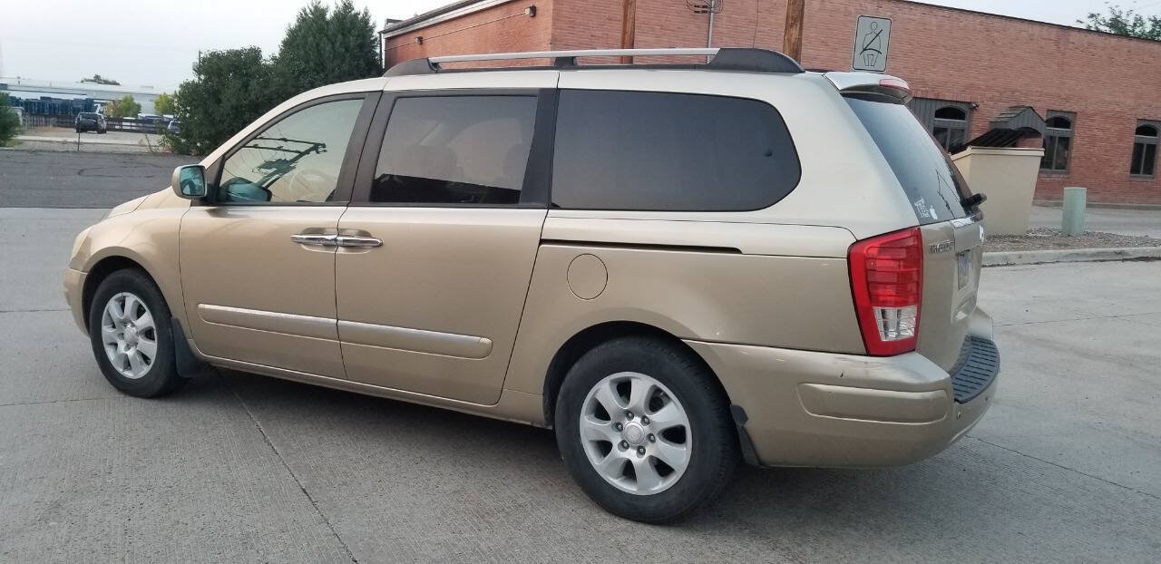 Used 2008 Hyundai Entourage Limited FWD image 4