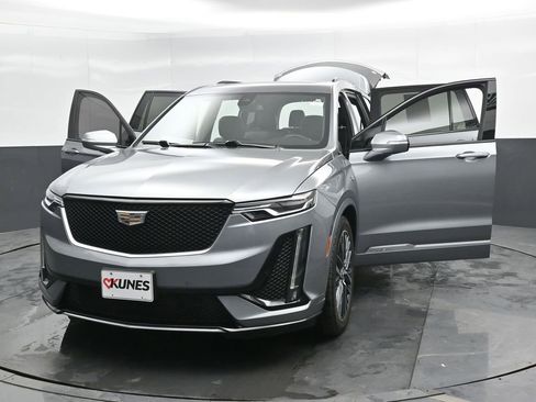 Used 2023 Cadillac XT6 Sport image 54