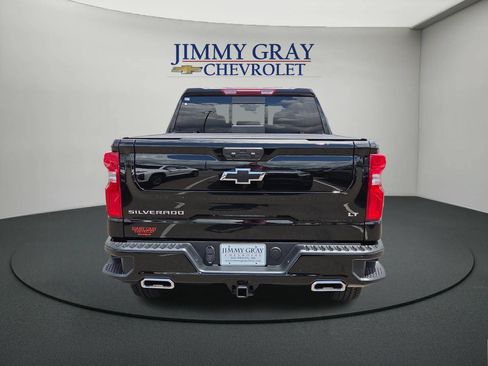 New 2026 Chevrolet Silverado 1500 LT Trail Boss w/ Convenience Package II AWD/4WD image 4
