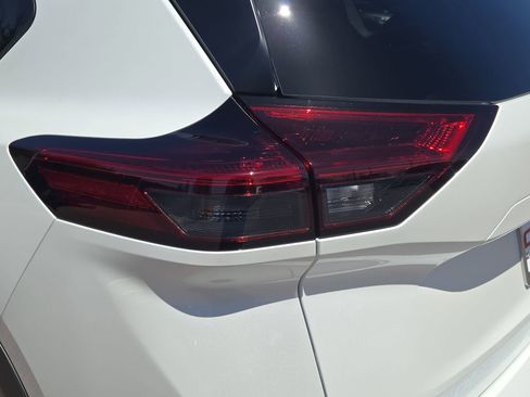 New 2026 Nissan Rogue SV FWD image 33