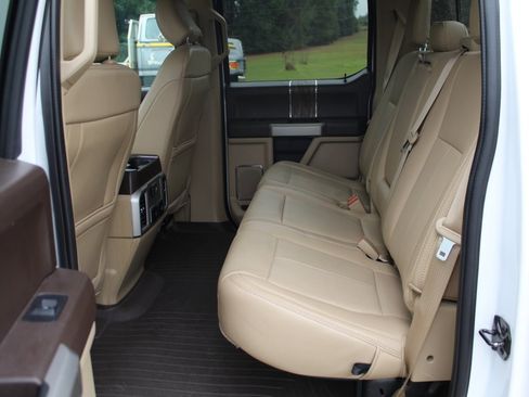 Used 2020 Ford F150 Lariat image 5