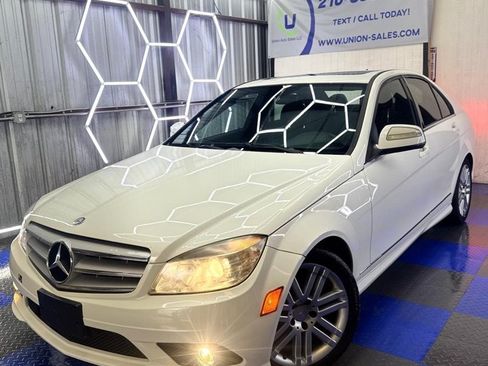 Used 2009 Mercedes-Benz C 300 Sedan image 12
