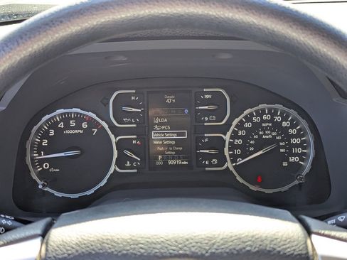 Used 2018 Toyota Tundra SR5 w/ TRD Off Road Package image 14