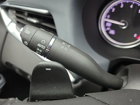 Certified 2023 Buick Enclave Essence image 27