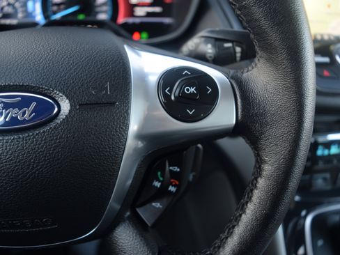 Used 2013 Ford C-MAX SEL image 5