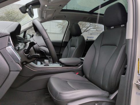 Used 2023 Audi Q7 3.0T Prestige w/ Prestige Package image 16