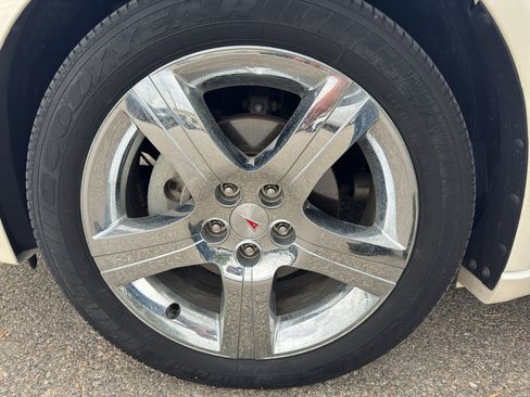 Used 2009 Pontiac G6 GT w/ Sport Package 1 image 9