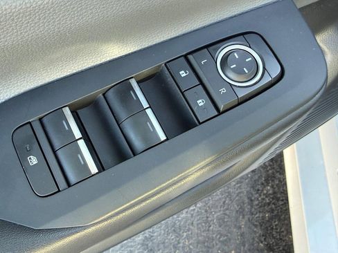 Used 2024 Toyota Prius XLE image 14