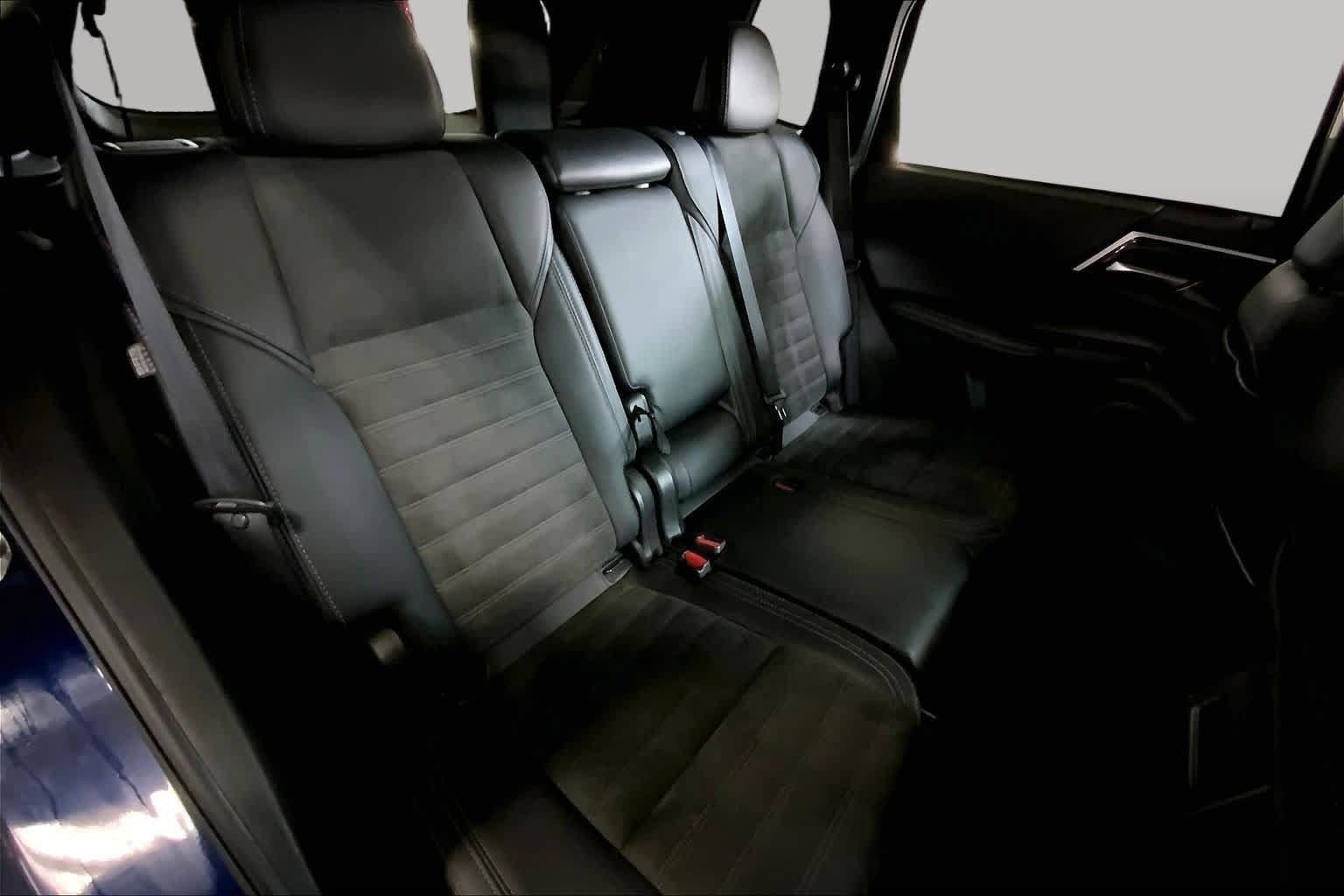 Used 2024 Mitsubishi Outlander SE AWD/4WD image 19