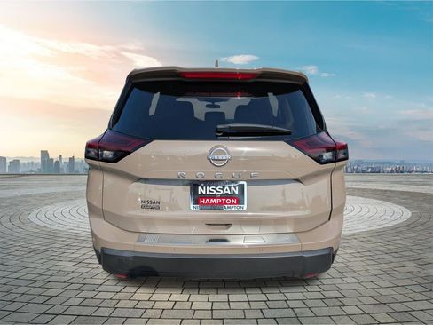 Certified 2025 Nissan Rogue SV w/ SV Premium Package image 10