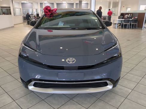 New 2026 Toyota Prius Plug-In Hybrid image 9