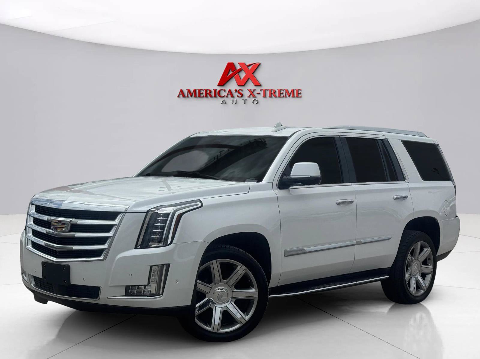 Used 2020 Cadillac Escalade Premium Luxury AWD/4WD image 1
