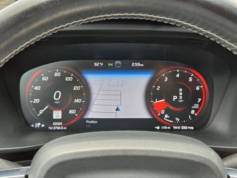 Used 2021 Volvo XC40 T5 R-Design AWD/4WD image 22