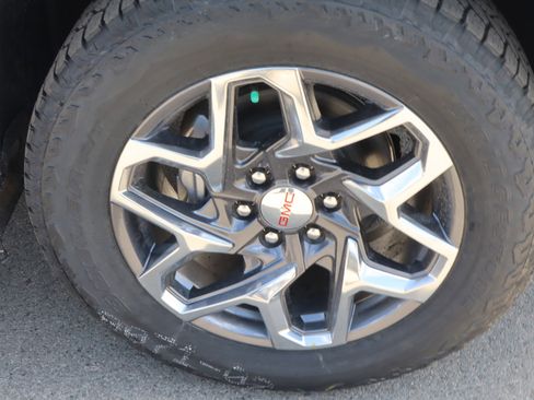 New 2026 GMC Sierra 1500 SLT w/ SLT Premium Plus Package AWD/4WD image 17
