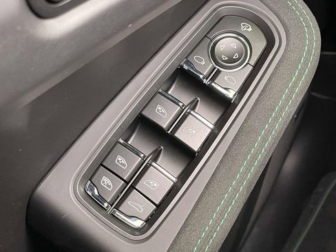 New 2026 Porsche Macan GTS image 39