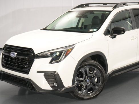 Used 2024 Subaru Ascent Onyx Edition AWD/4WD image 3